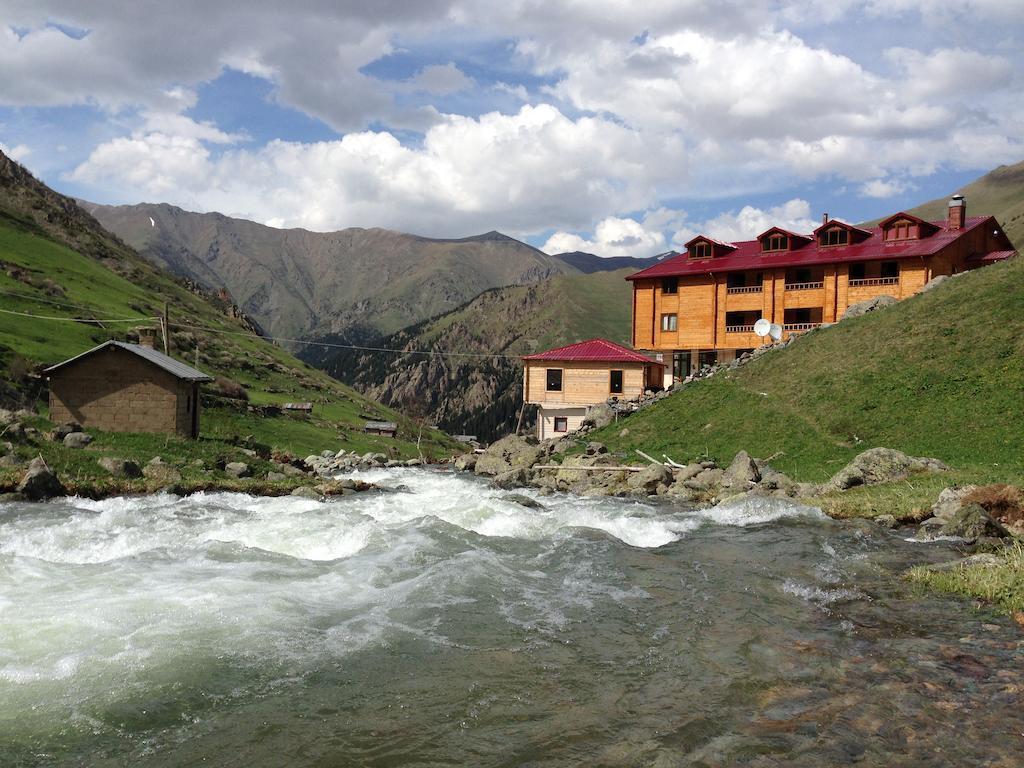 Yedigoller Hotel & Restaurant Uzungol Exterior photo