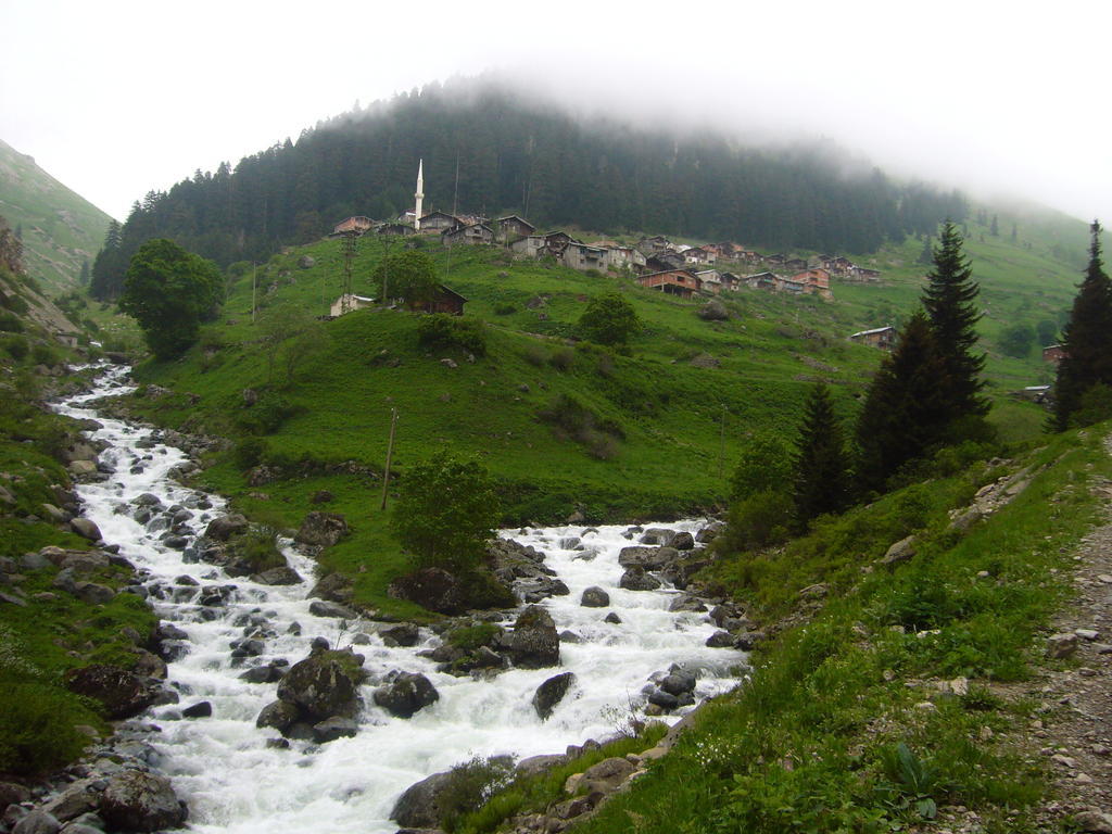 Yedigoller Hotel & Restaurant Uzungol Exterior photo